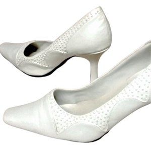 Pearl White Faux Leather Classic Dress Heels Sz 9M